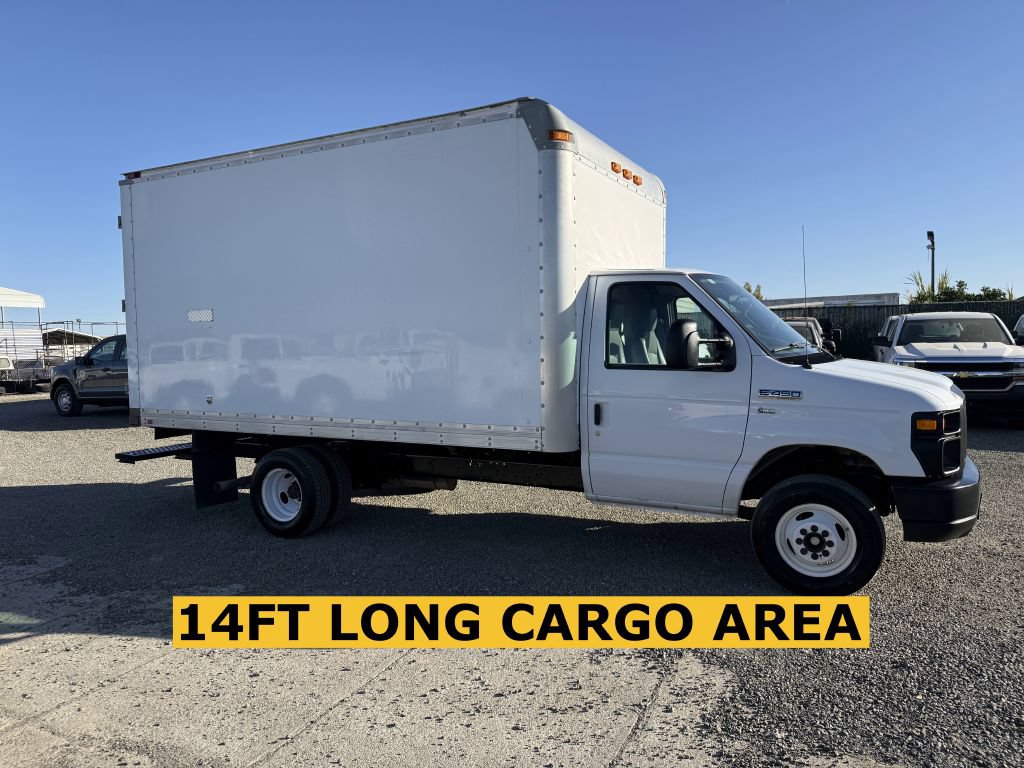 Used 2013 Ford E-450 and Econoline 450 Super Duty RWD image 4