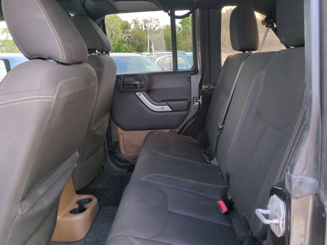 Used 2017 Jeep Wrangler Unlimited Sahara w/ Connectivity Group image 14