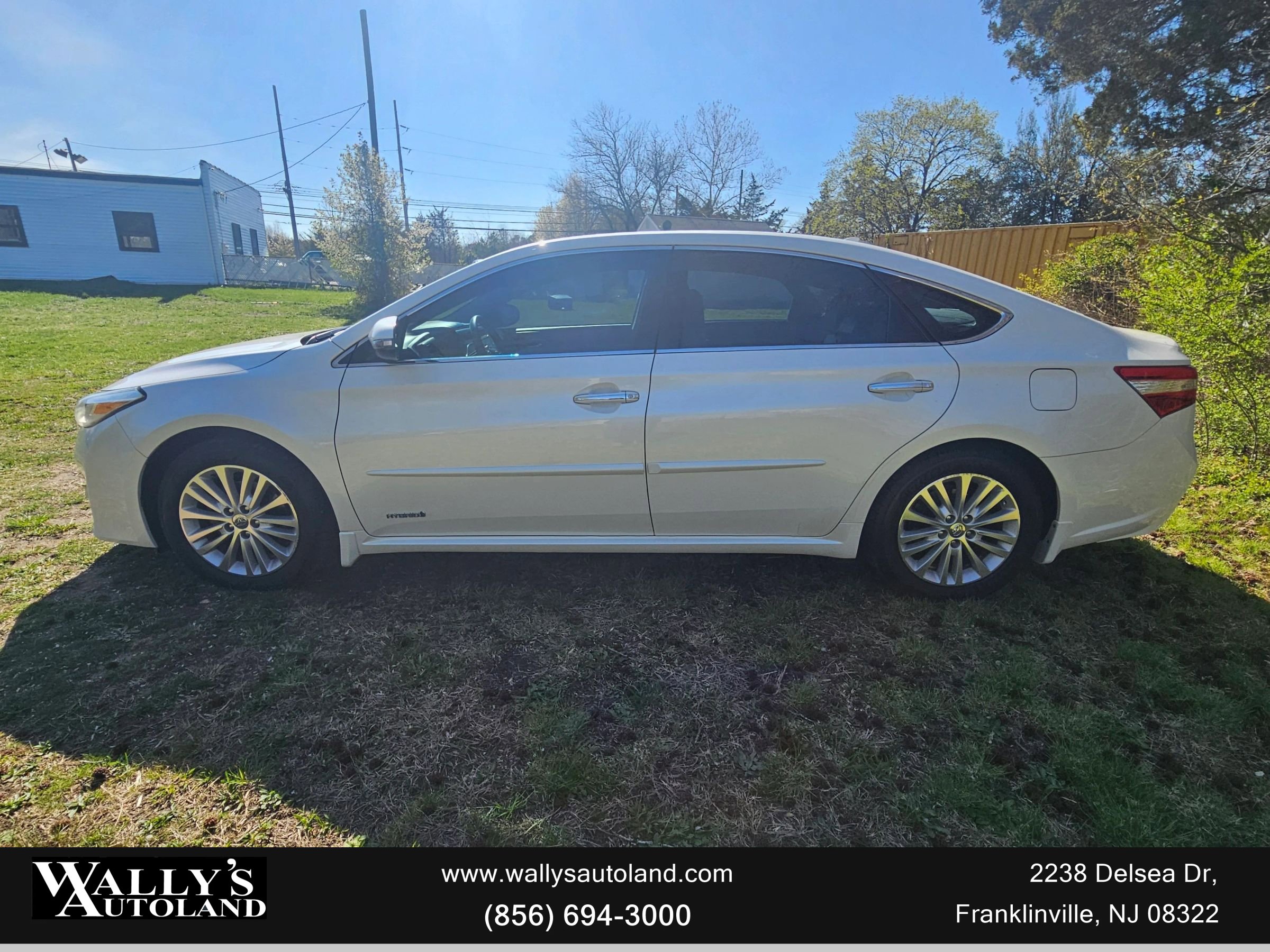 Used 2015 Toyota Avalon Limited FWD image 12