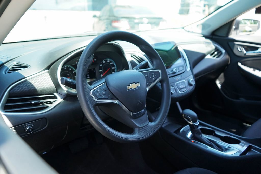 Used 2022 Chevrolet Malibu LS image 6