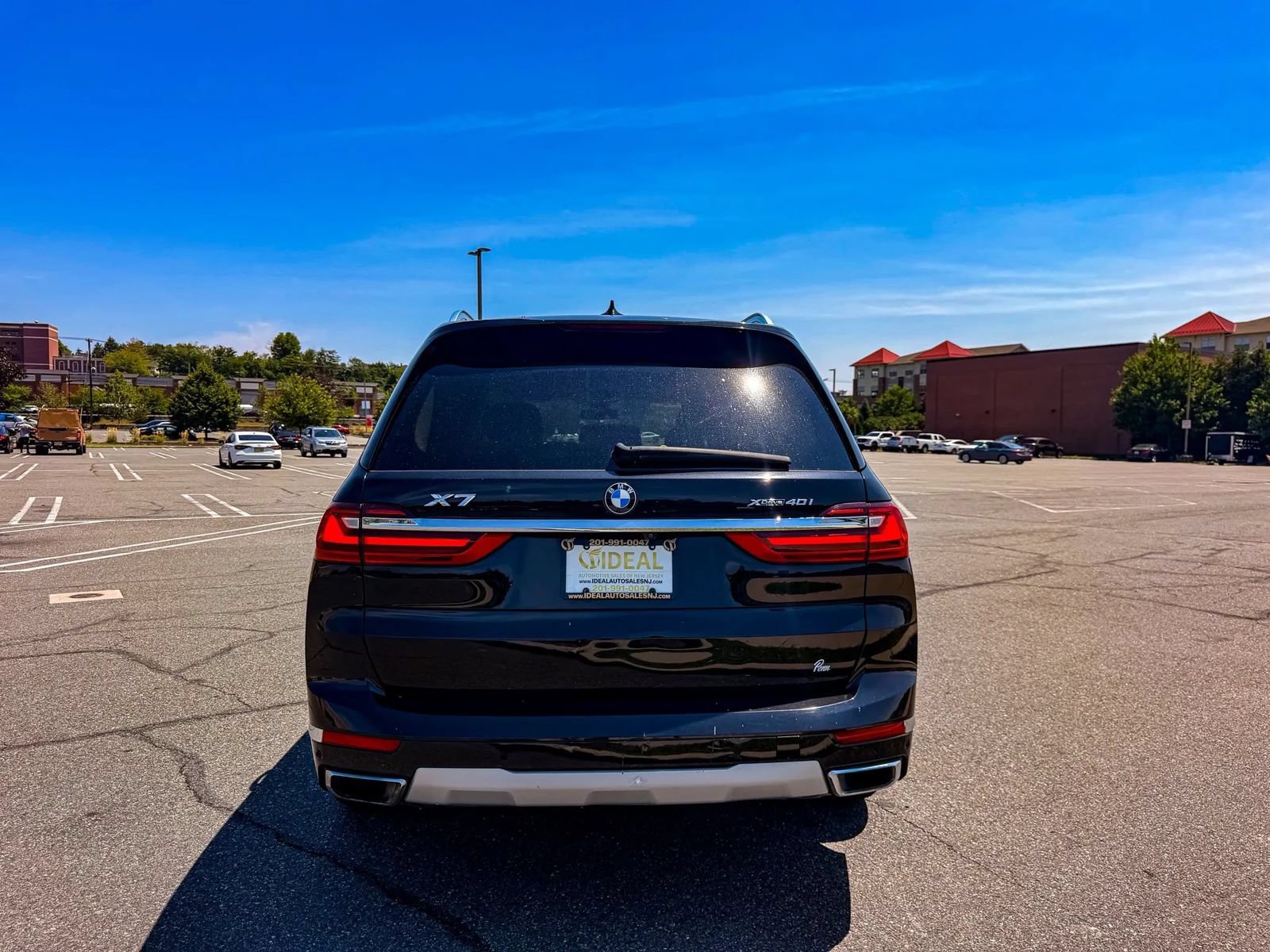Used 2021 BMW X7 xDrive40i w/ Premium Package AWD/4WD image 4