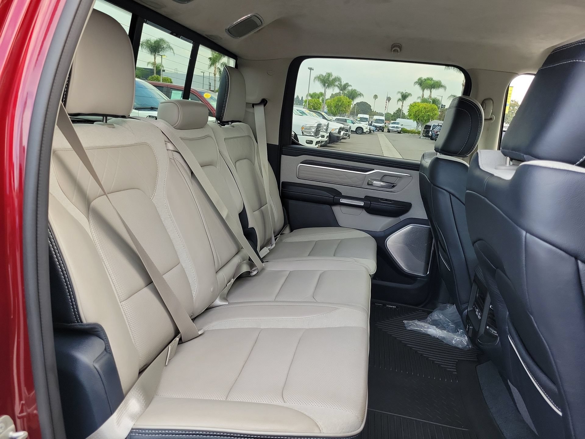 Used 2024 RAM 1500 Limited AWD/4WD image 9