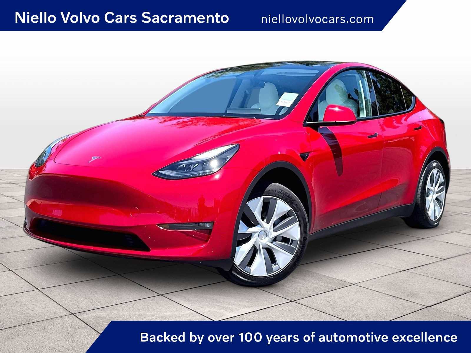 Used 2023 Tesla Model Y AWD video 1