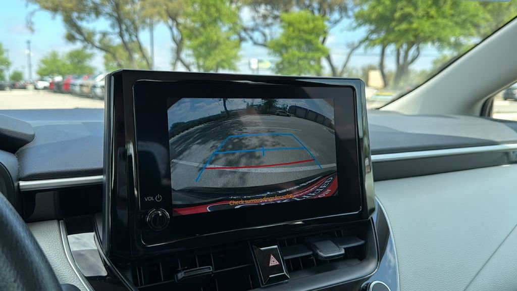 Certified 2025 Toyota Corolla LE image 30