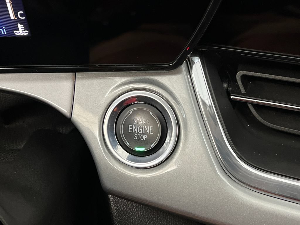 Used 2025 Chevrolet Trax LT FWD image 49