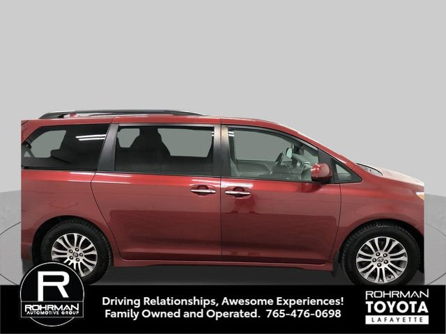 Used 2019 Toyota Sienna XLE FWD image 8
