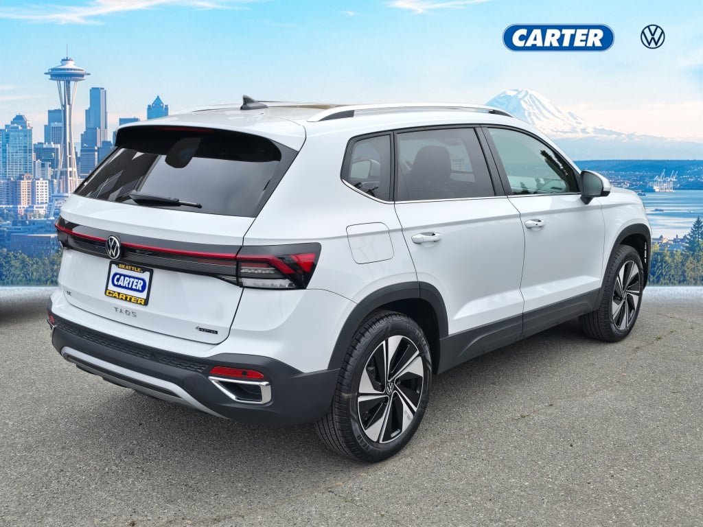 Certified 2025 Volkswagen Taos SE AWD/4WD image 3