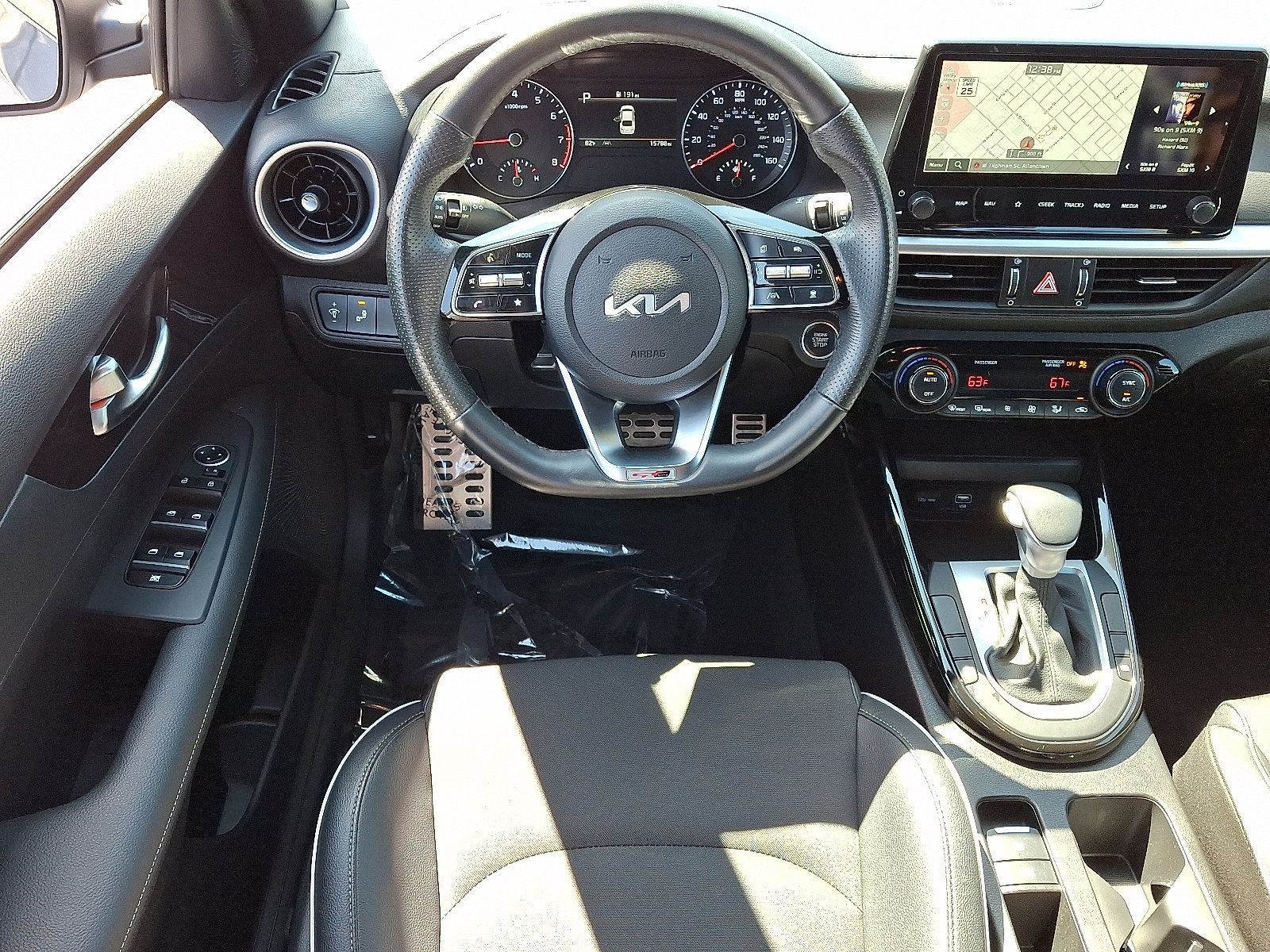 Used 2023 Kia Forte GT-Line w/ GT-Line Technology Package FWD image 12