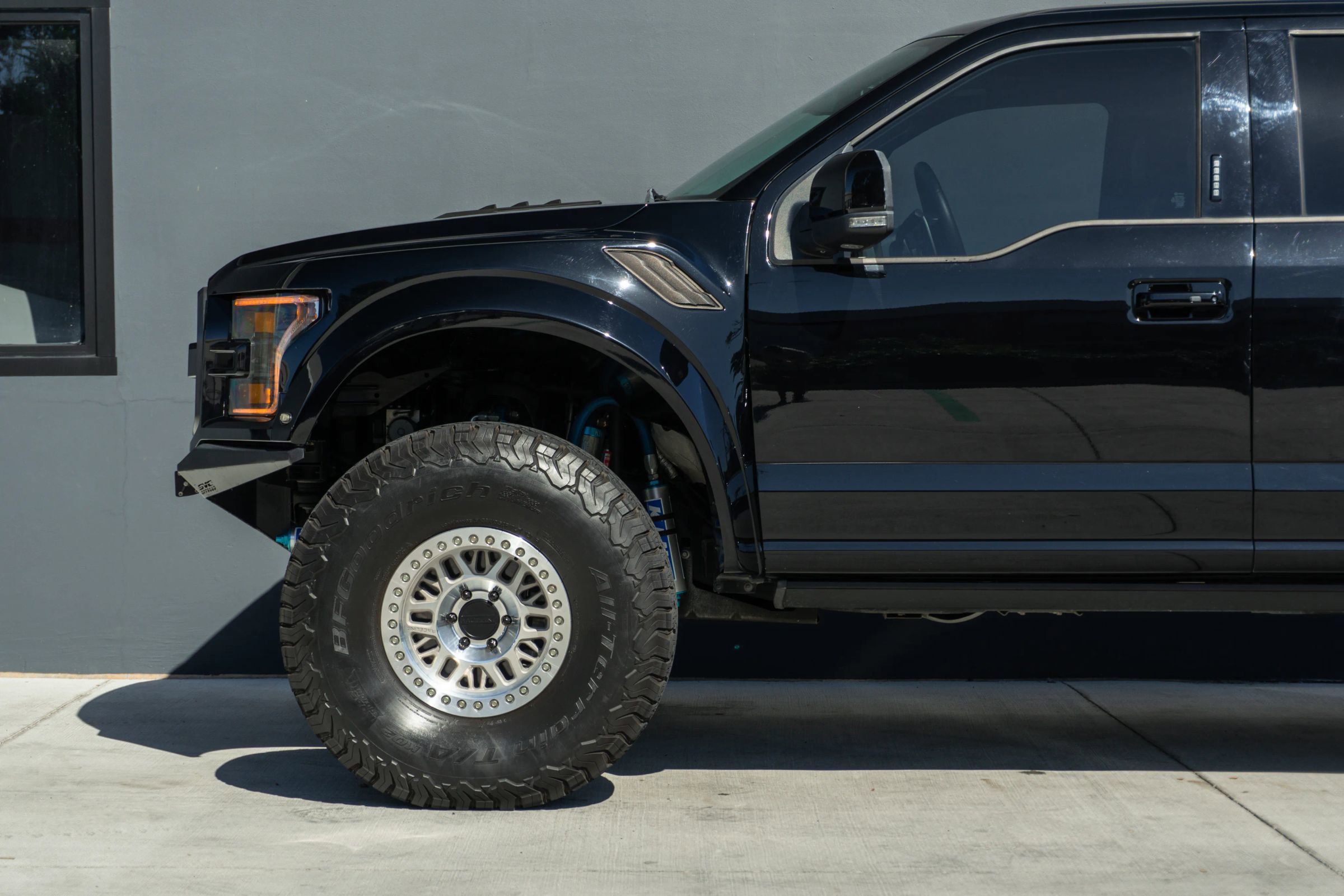 Used 2017 Ford F150 Raptor w/ Equipment Group 802A Luxury image 19