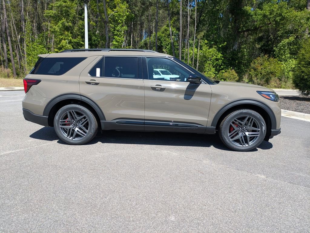 New 2026 Ford Explorer ST image 3