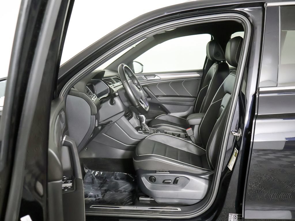 Used 2023 Volkswagen Tiguan SEL R-Line AWD/4WD image 31