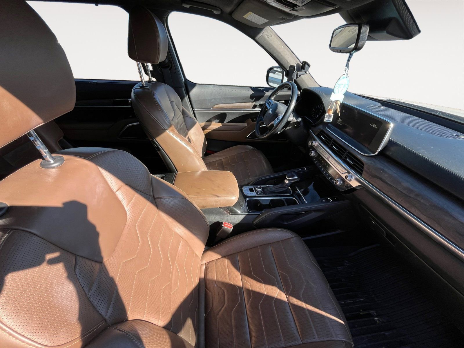 Used 2021 Kia Telluride SX w/ SX Prestige Package image 12