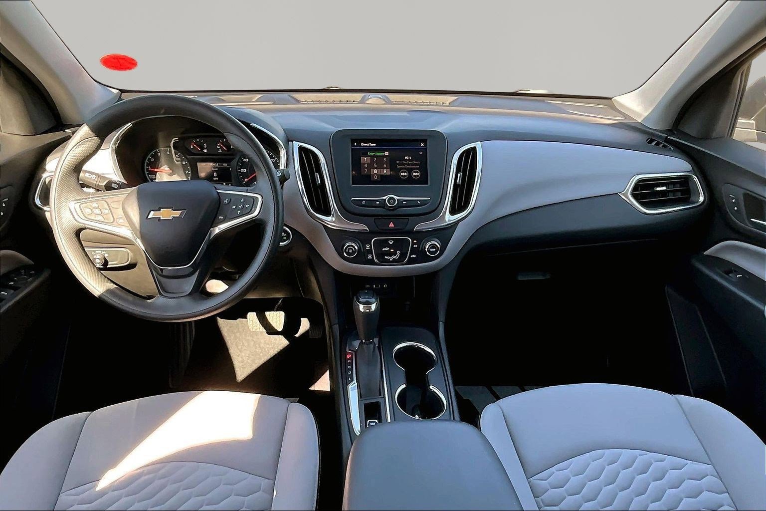 Used 2020 Chevrolet Equinox LS w/ LS Convenience Package FWD image 7
