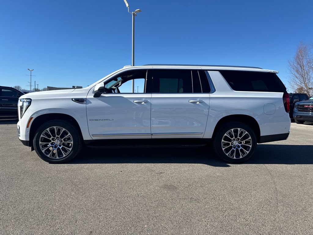 New 2026 GMC Yukon XL Denali w/ LPO, Floor Liner Package AWD/4WD image 3