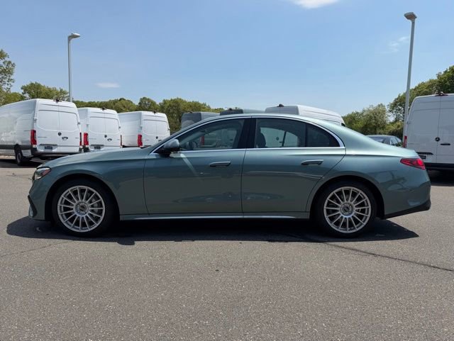 Used 2024 Mercedes-Benz E 350 4MATIC Sedan image 4