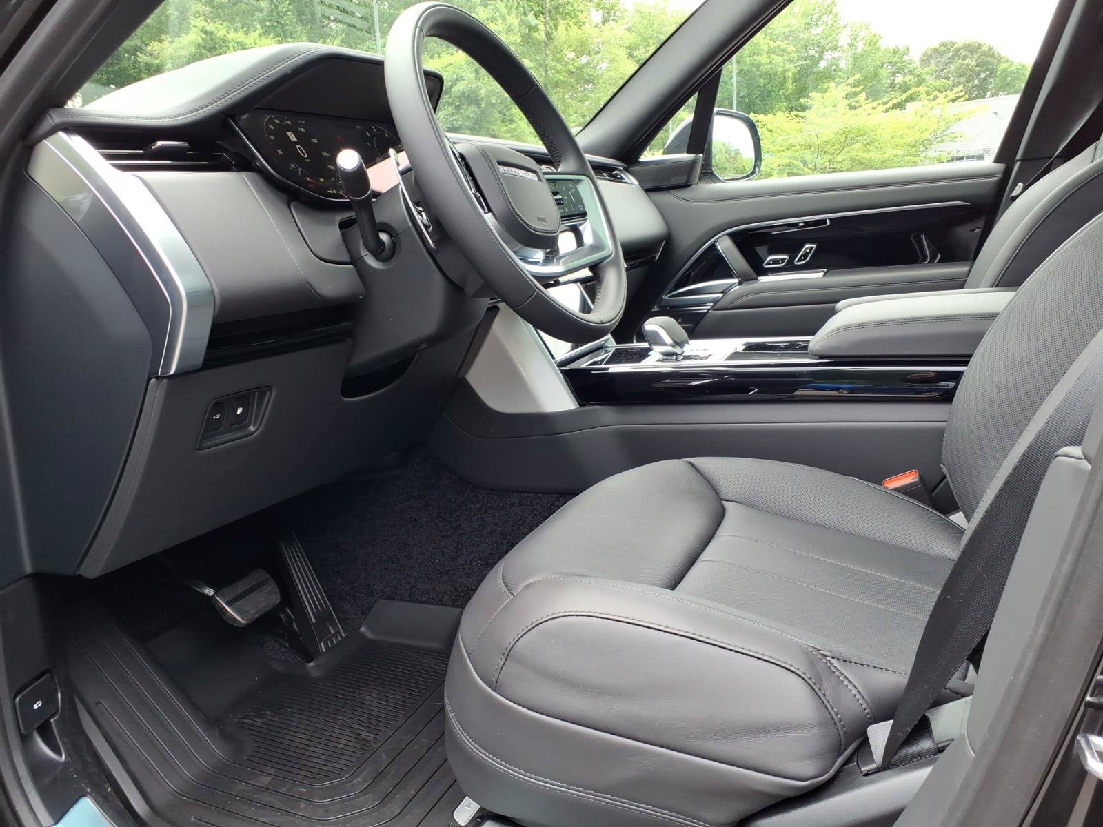 New 2026 Land Rover Range Rover SE AWD/4WD image 17