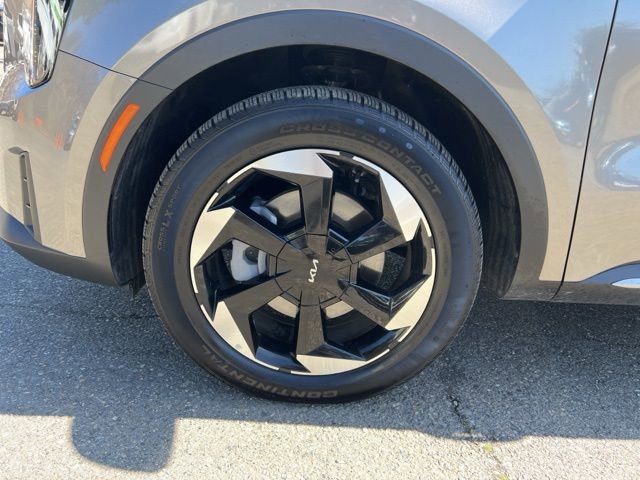 Used 2025 Kia Sorento EX image 13