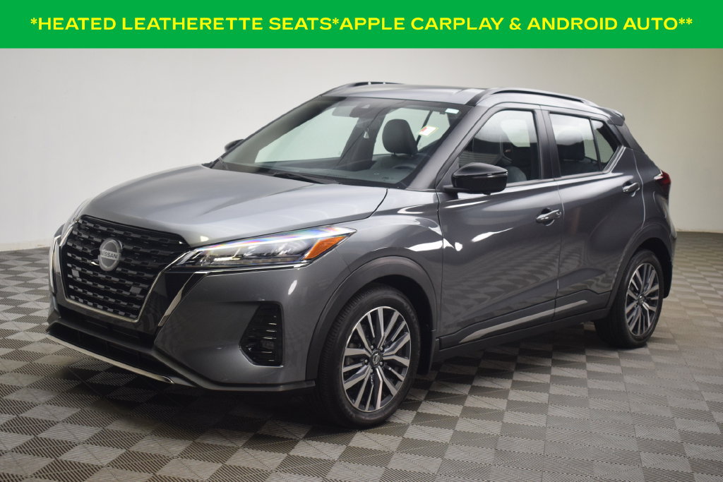 Used 2021 Nissan Kicks SR w/ SR Premium Package FWD image 2
