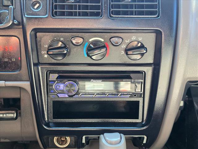 Used 2004 Toyota Tacoma 4x4 Xtracab V6 image 22