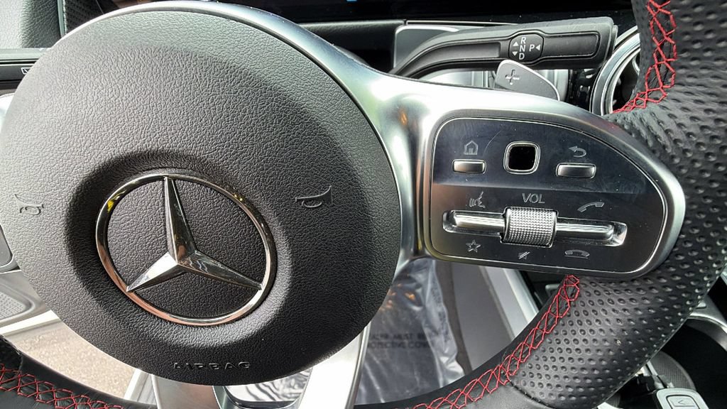 Used 2023 Mercedes-Benz GLB 250 4MATIC image 20
