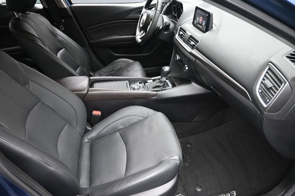 Used 2017 MAZDA MAZDA3 Grand Touring w/ Premium Equipment Package FWD image 7