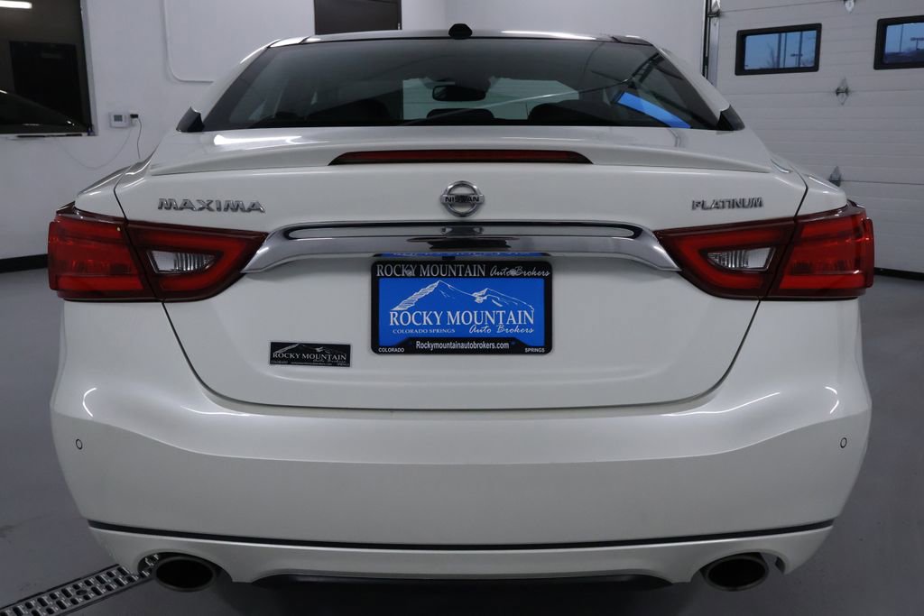 Used 2017 Nissan Maxima Platinum w/ Interior Lighting Package image 6