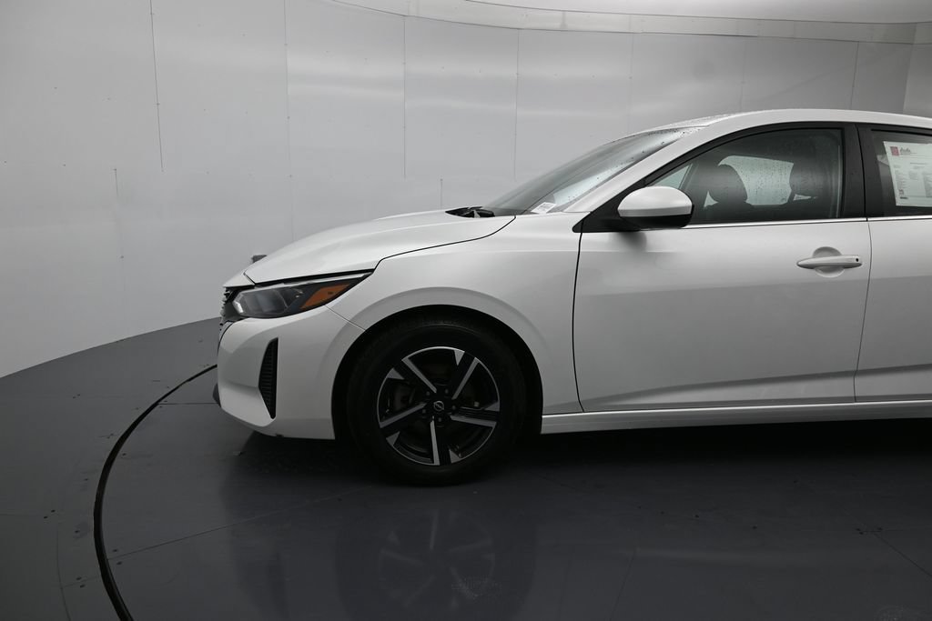 Used 2024 Nissan Sentra SV FWD image 9