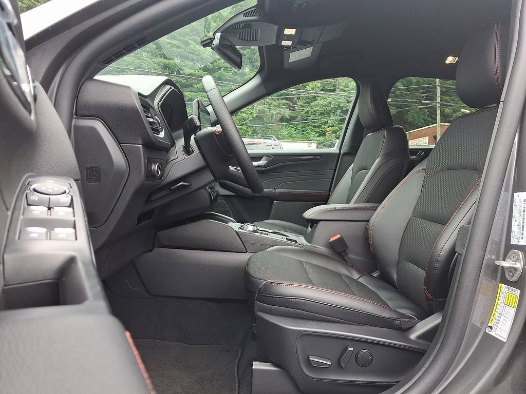 New 2025 Ford Escape ST-Line Elite w/ Class II Trailer Tow Package image 6