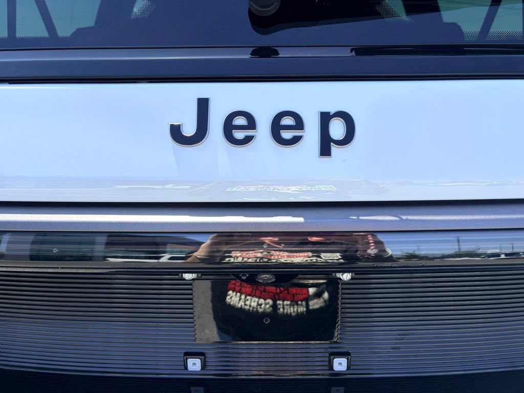 New 2026 Jeep Grand Wagoneer L Limited AWD/4WD image 5