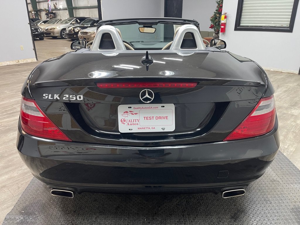 Used 2013 Mercedes-Benz SLK 250 image 9