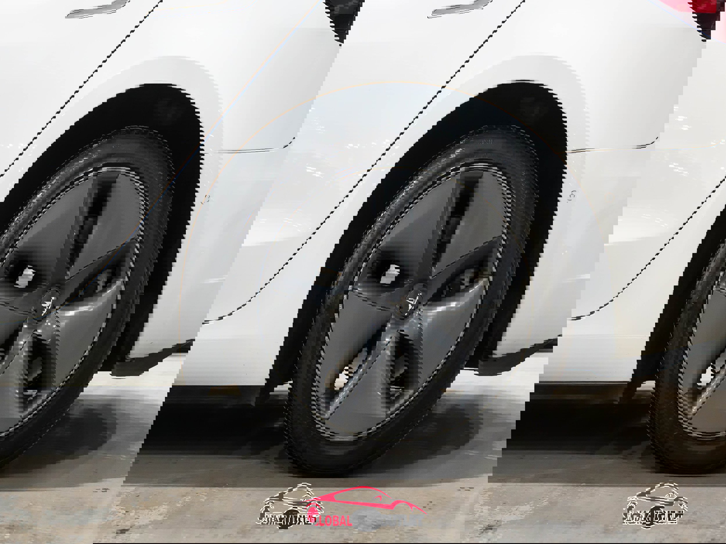 Used 2019 Tesla Model 3 Standard Range Plus image 12