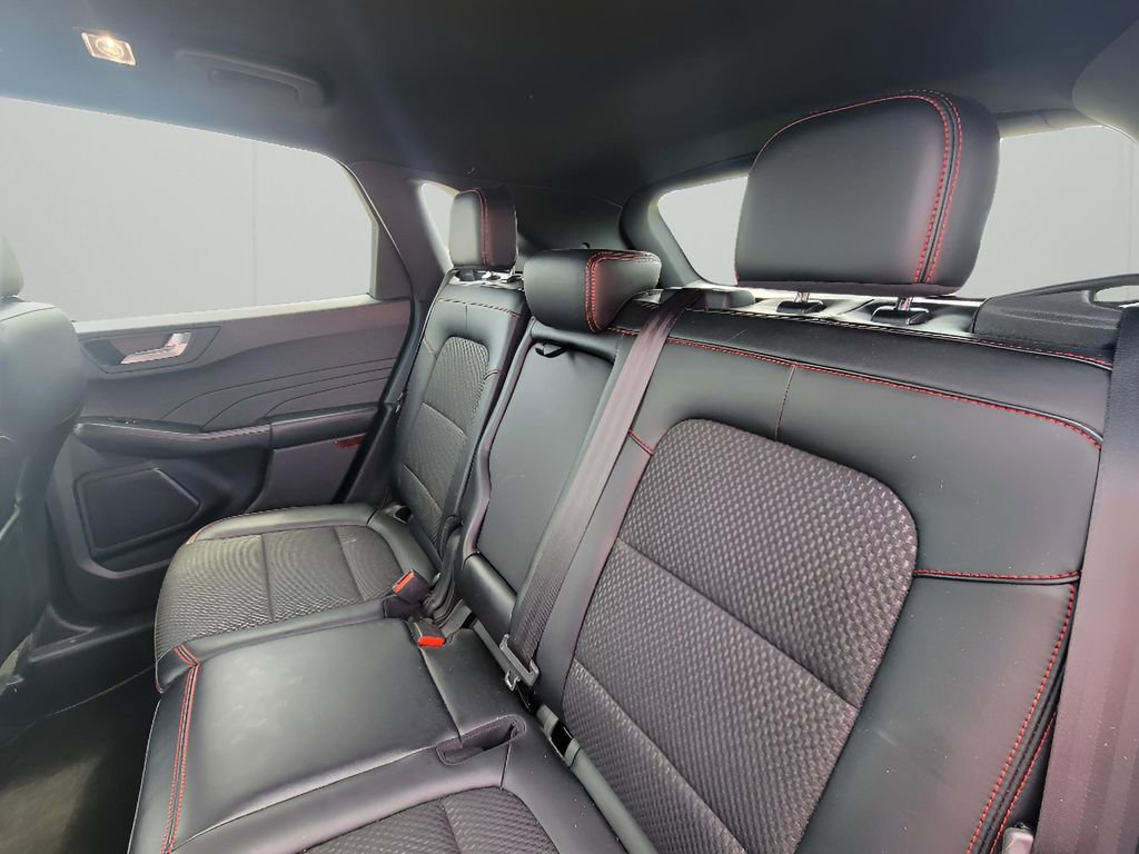 Used 2023 Ford Escape ST-Line w/ Tech Pack #1 AWD/4WD image 26