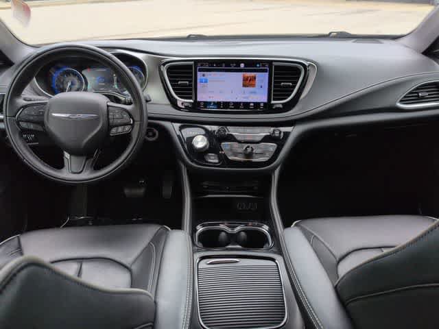 Used 2022 Chrysler Pacifica Limited w/ Uconnect Theater Family Group AWD/4WD image 15