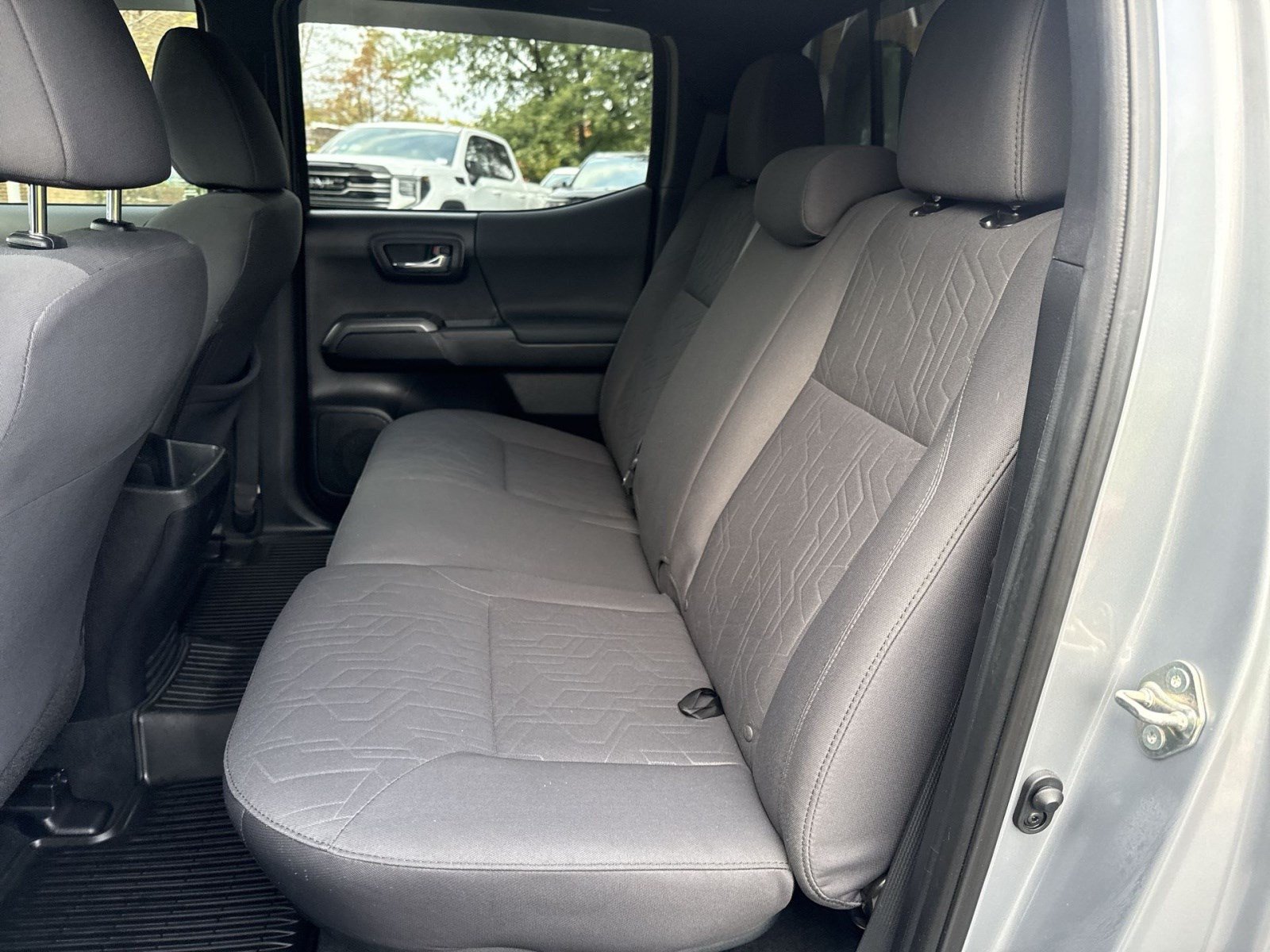 Used 2019 Toyota Tacoma TRD Sport AWD/4WD image 21