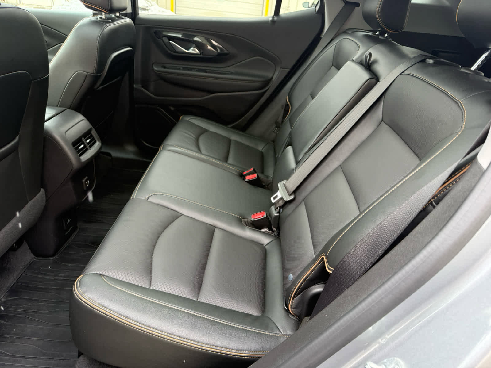 Used 2024 GMC Terrain AT4 image 5