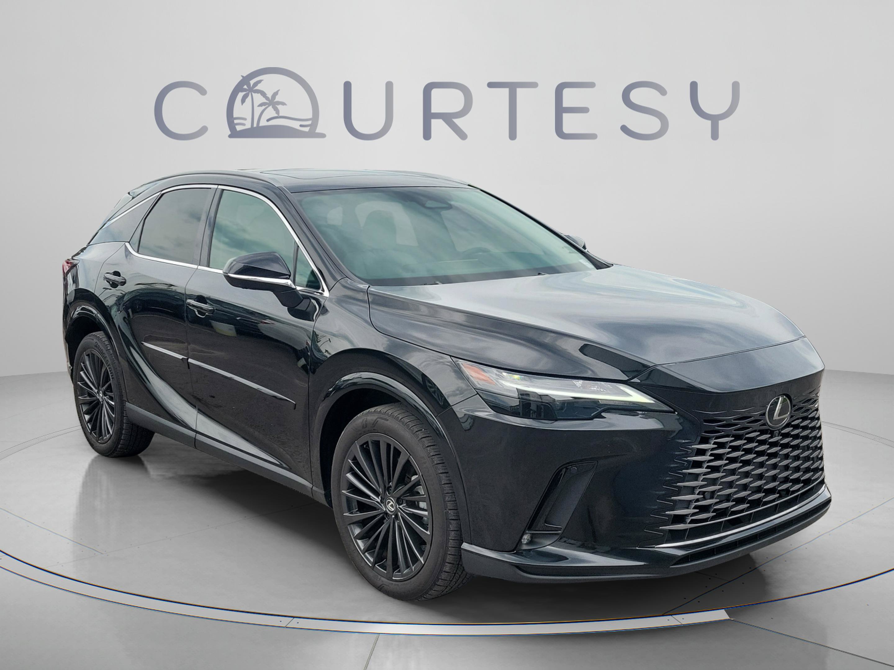 Used 2025 Lexus RX 350 Premium w/ Convenience Package FWD image 4