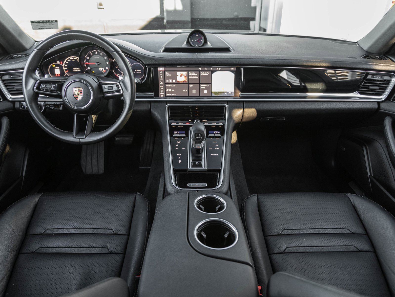 Certified 2021 Porsche Panamera image 12