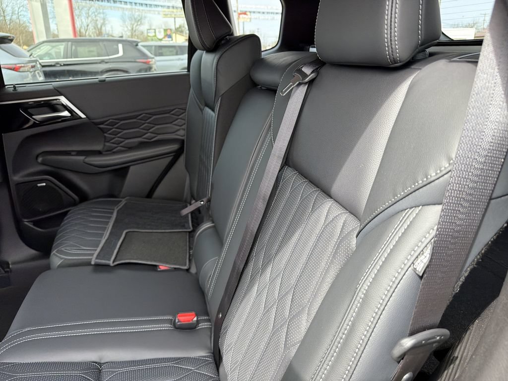 New 2026 Mitsubishi Outlander SEL AWD/4WD image 13