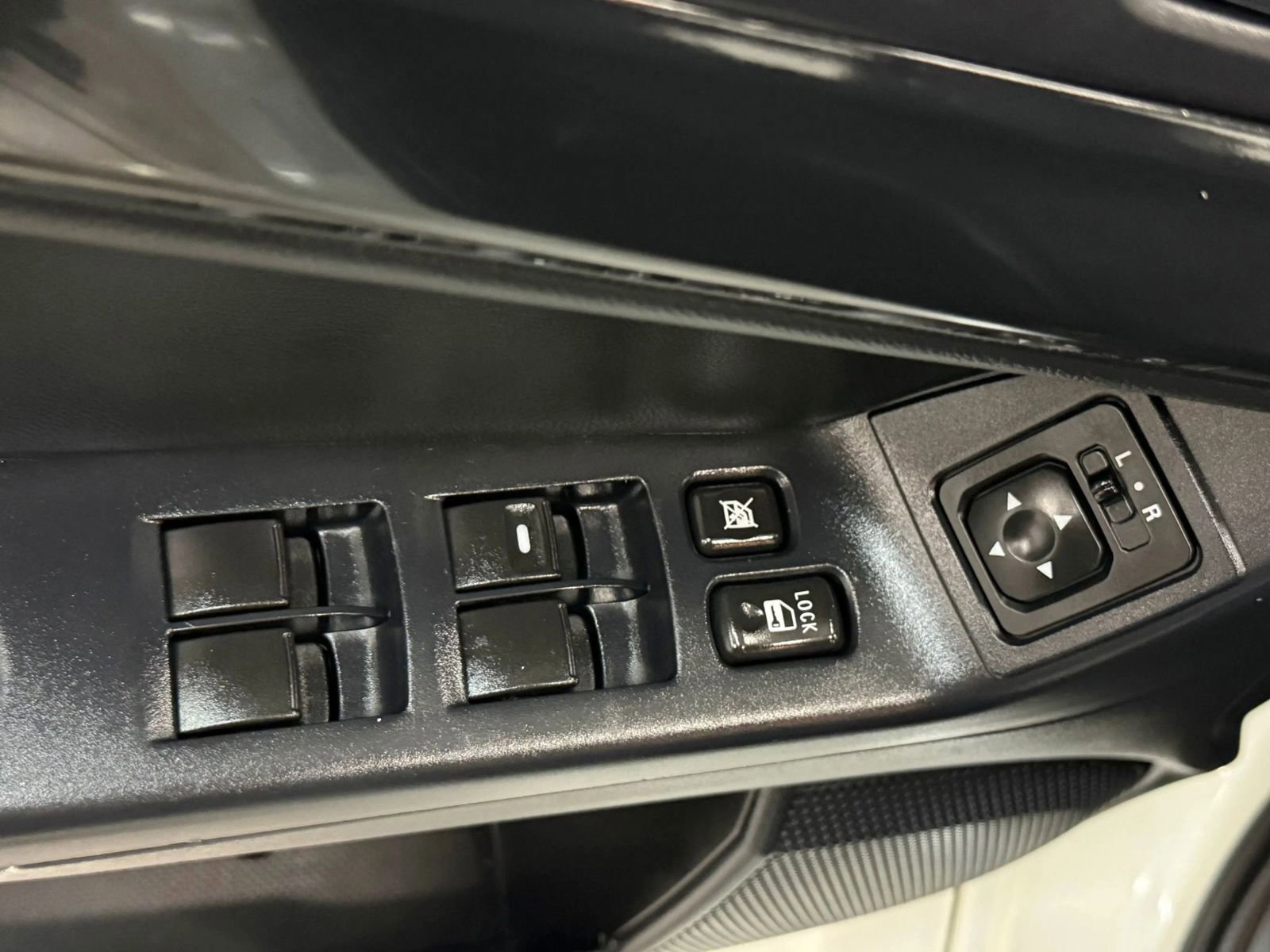 Used 2014 Mitsubishi Lancer Evolution MR image 24