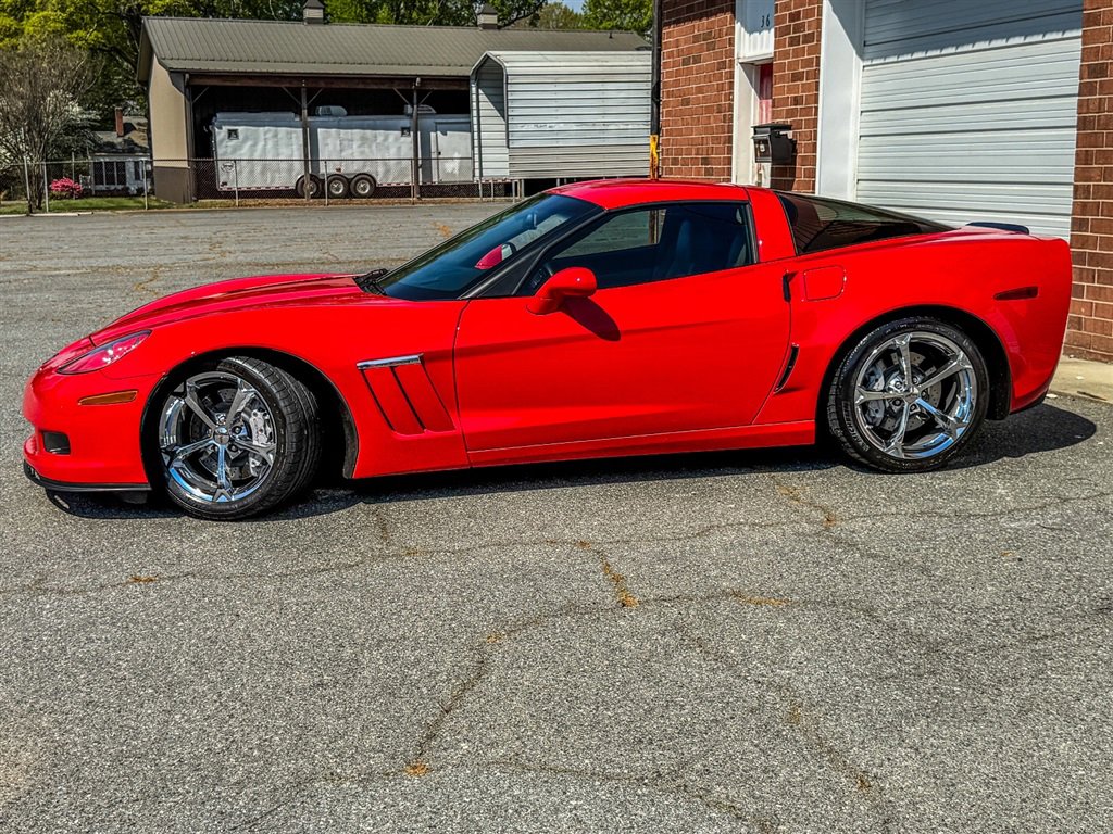 Used 2010 Chevrolet Corvette Grand Sport w/ Preferred Equipment Group image 4