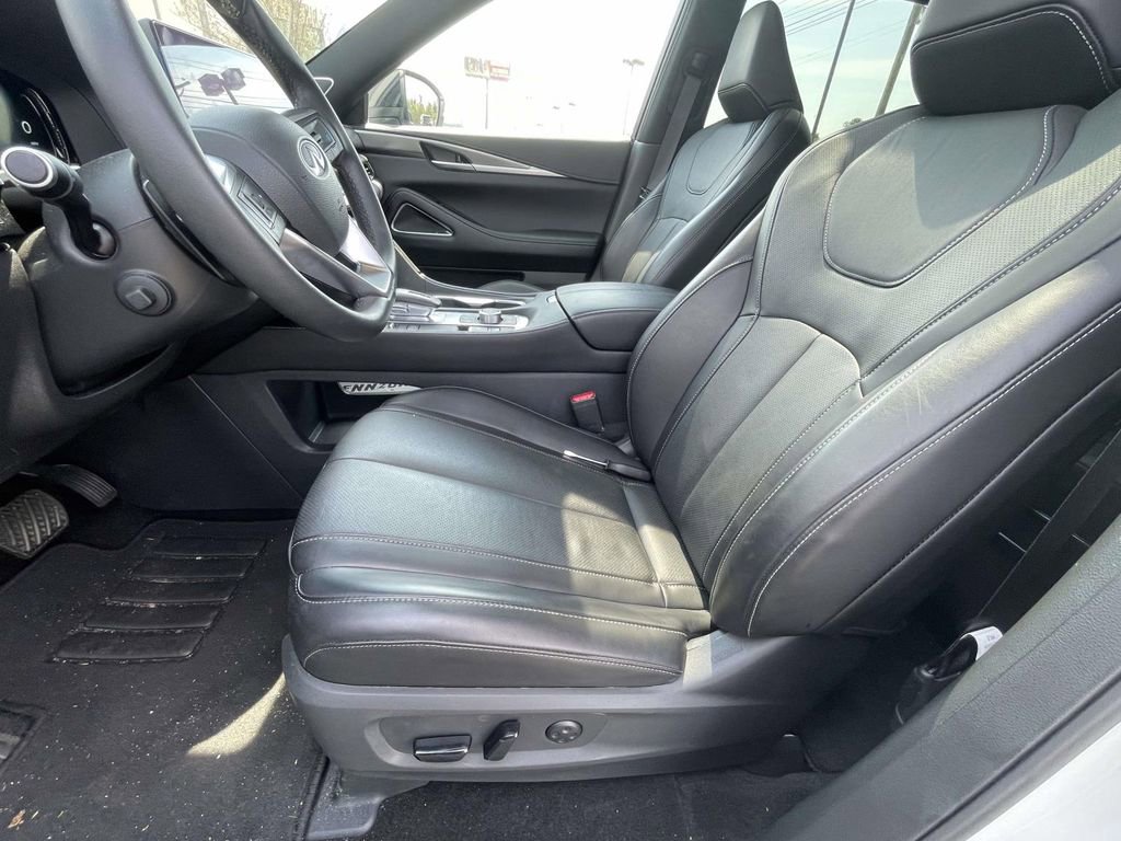 Used 2025 INFINITI QX60 Luxe w/ Black Edition image 14