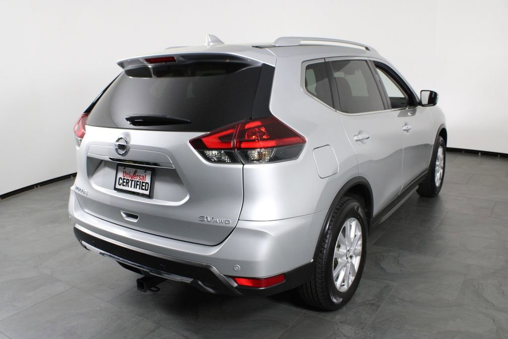 Used 2019 Nissan Rogue SV image 18
