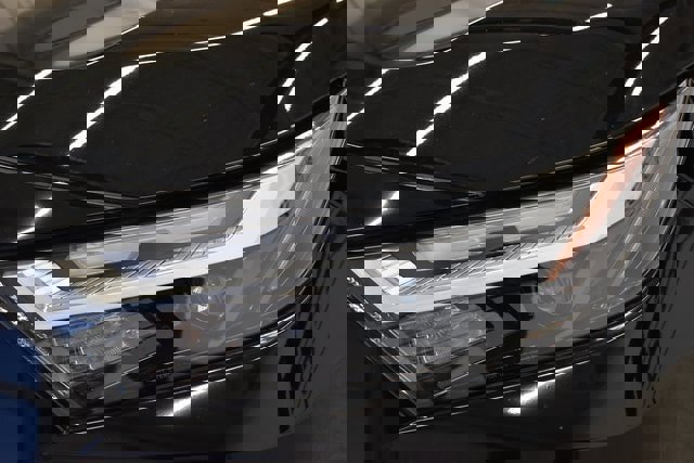 Used 2025 Toyota RAV4 XLE w/ Convenience Package image 17