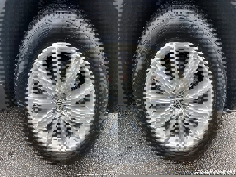 Used 2014 Volkswagen Tiguan SE image 9