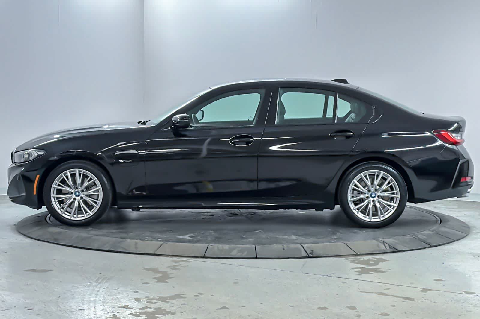 Used 2023 BMW 330e w/ Premium Package RWD image 5