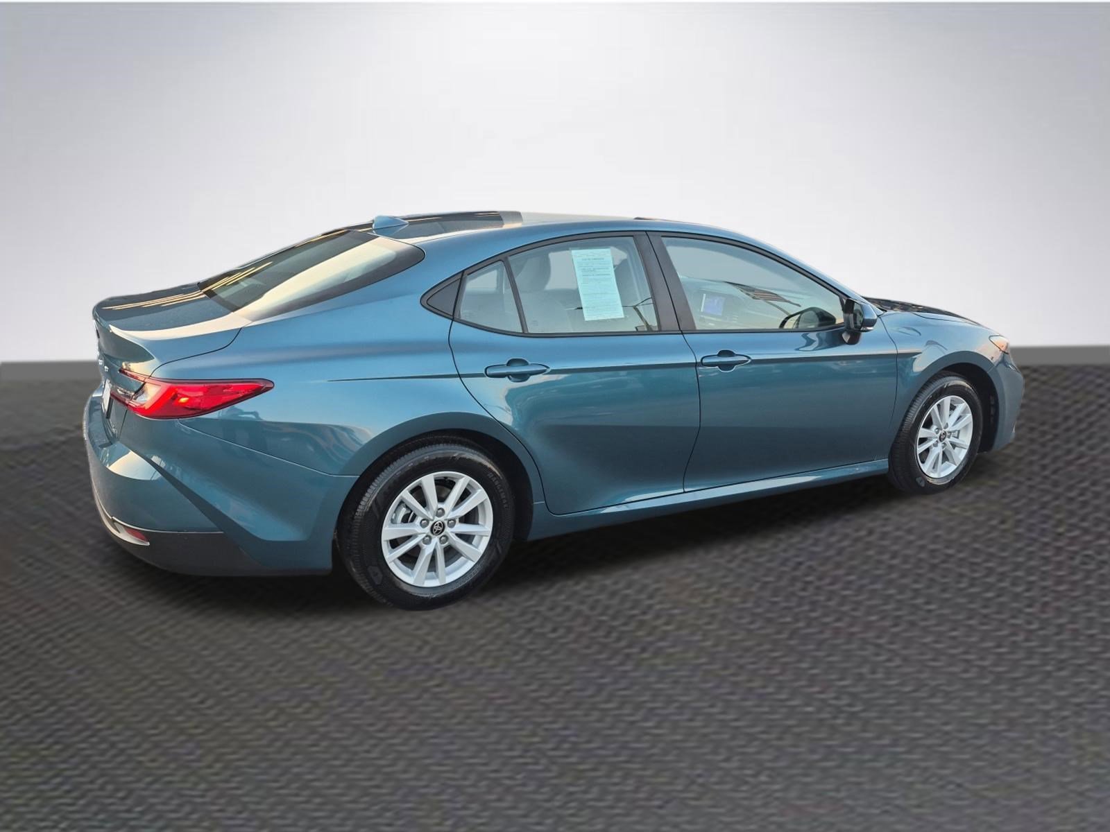Used 2026 Toyota Camry LE image 4