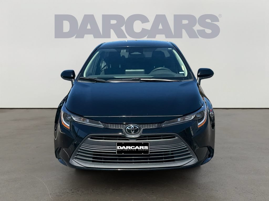 Used 2023 Toyota Corolla LE FWD image 2