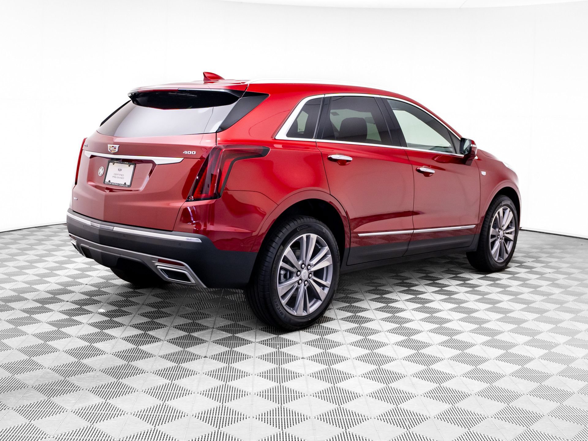 Certified 2026 Cadillac XT5 Premium Luxury w/ Driver Assist Package AWD/4WD image 5