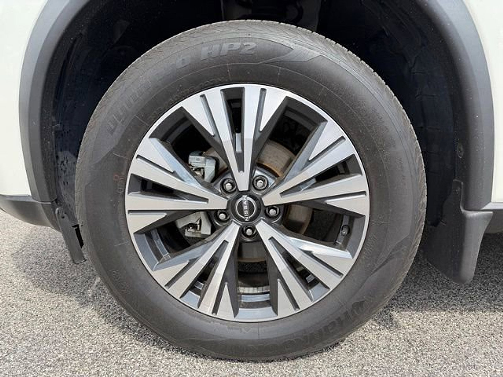 Used 2023 Nissan Rogue SV AWD/4WD image 22