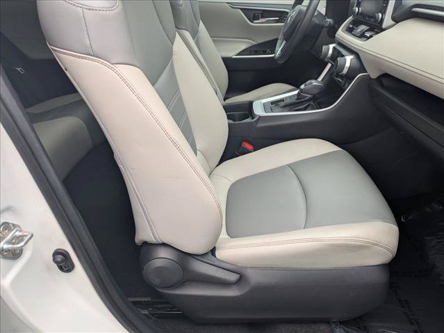 Used 2020 Toyota RAV4 XLE Premium AWD/4WD image 21
